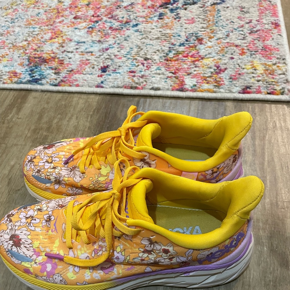 HOKA Free People Movement Clifton 8 Gold Coast Floral Size 7.5.